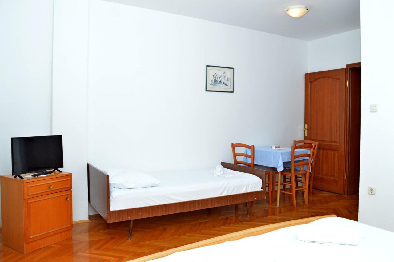 Apartmani Macak II Novalja Kültér fotó