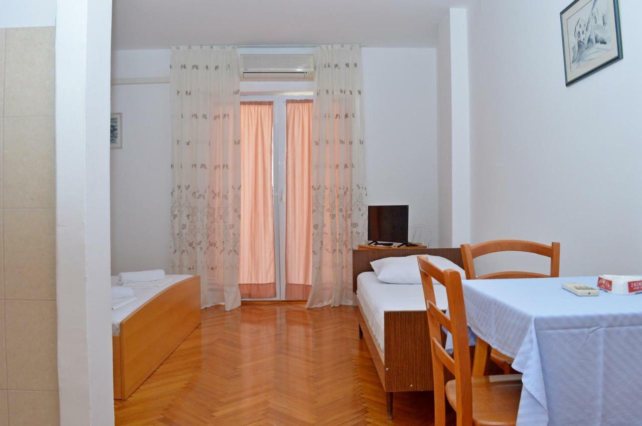 Apartmani Macak II Novalja Kültér fotó